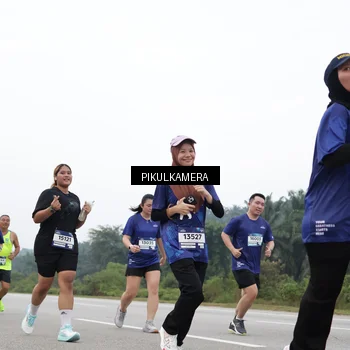 Runner Photo 7442101