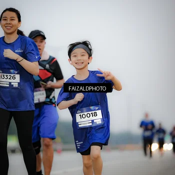 Runner Photo 7442111