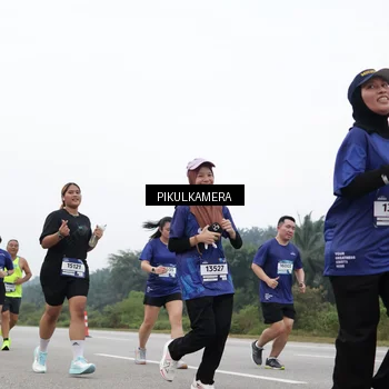 Runner Photo 7442114