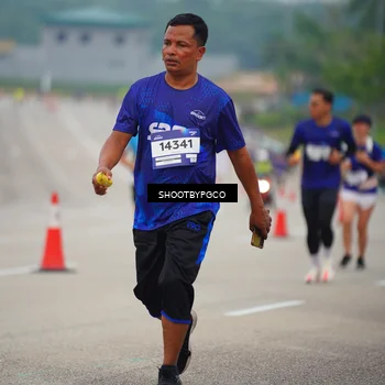 Runner Photo 7442123