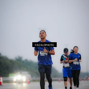 Runner Photo 7442149