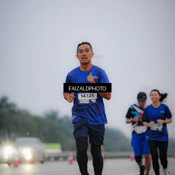Runner Photo 7442150
