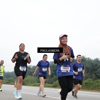 Runner Photo 7442153