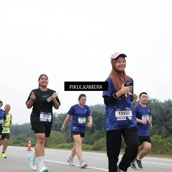 Runner Photo 7442172
