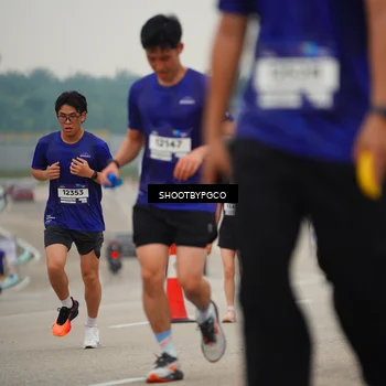 Runner Photo 7442202