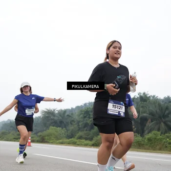 Runner Photo 7442282
