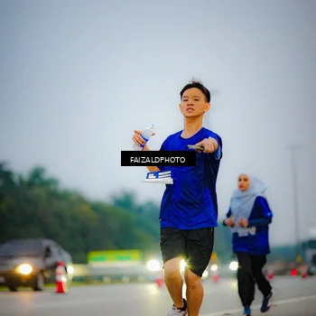 Runner Photo 7442313