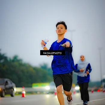 Runner Photo 7442316