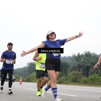 Runner Photo 7442337