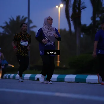 Runner Photo 7442338