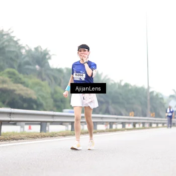 Runner Photo 7442354
