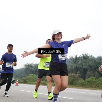 Runner Photo 7442372