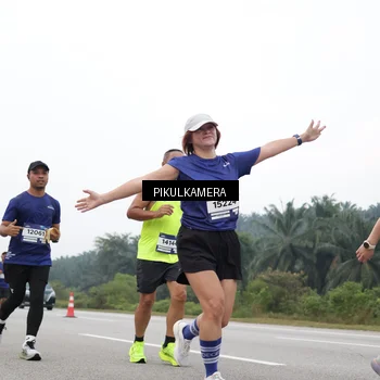 Runner Photo 7442376