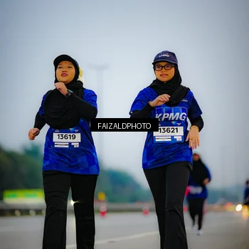 Runner Photo 7442390