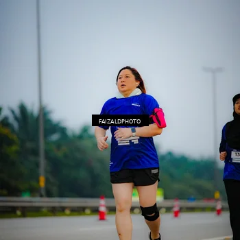 Runner Photo 7442395