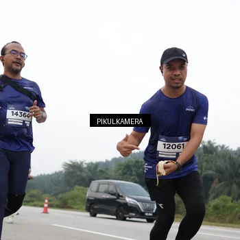 Runner Photo 7442476