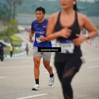 Runner Photo 7442497