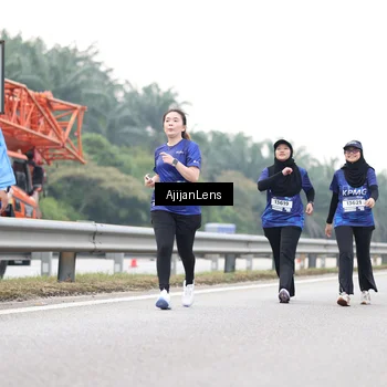 Runner Photo 7442512