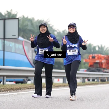 Runner Photo 7442536