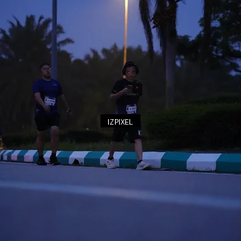 Runner Photo 7442699