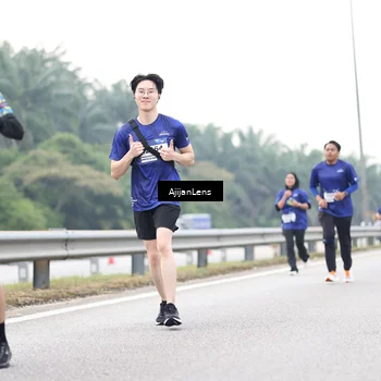 Runner Photo 7442821
