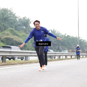 Runner Photo 7442850