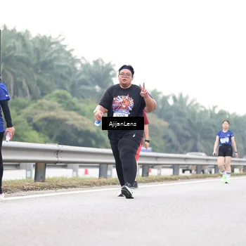 Runner Photo 7443001