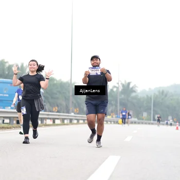 Runner Photo 7443013