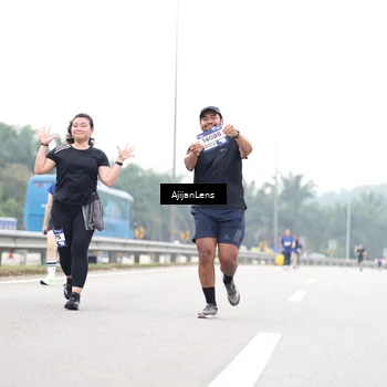 Runner Photo 7443022