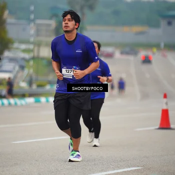 Runner Photo 7443030