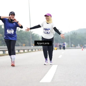 Runner Photo 7443100