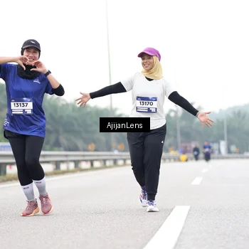 Runner Photo 7443108