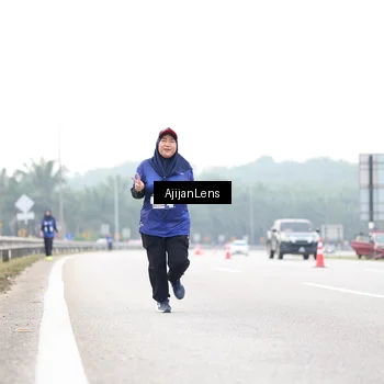 Runner Photo 7443235