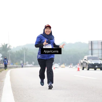 Runner Photo 7443253