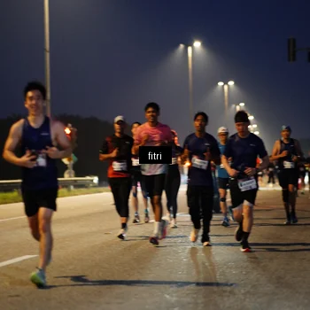Runner Photo 7443332