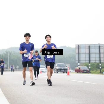 Runner Photo 7443336