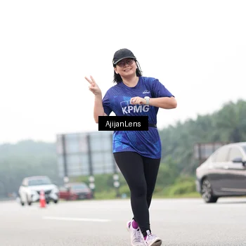 Runner Photo 7443414