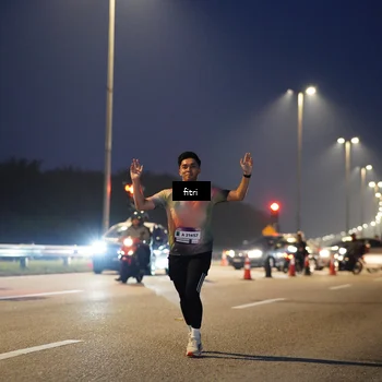 Runner Photo 7443440