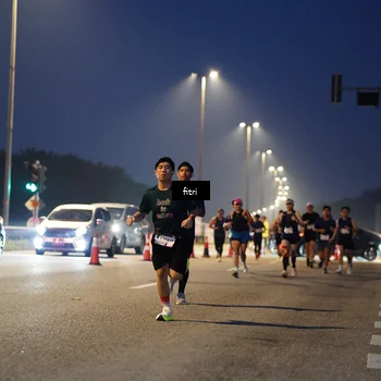 Runner Photo 7443542
