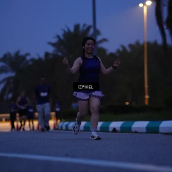 Runner Photo 7443680