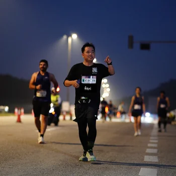 Runner Photo 7443690