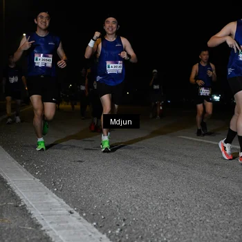Runner Photo 7443954