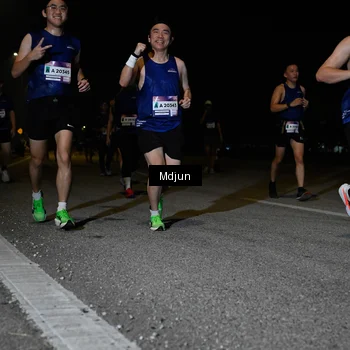 Runner Photo 7443964