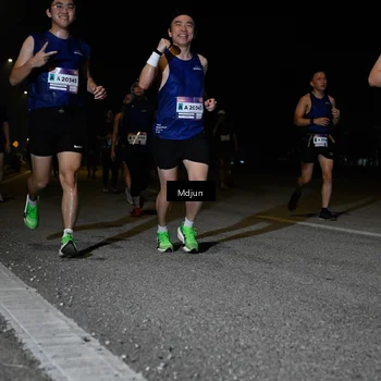 Runner Photo 7443970