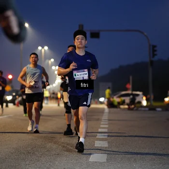 Runner Photo 7444053
