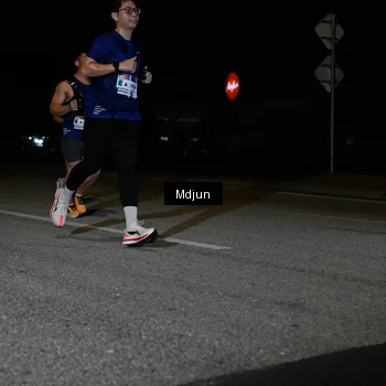 Runner Photo 7444100