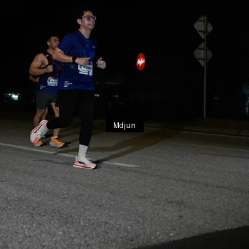 Runner Photo 7444103