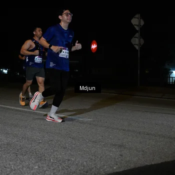 Runner Photo 7444106