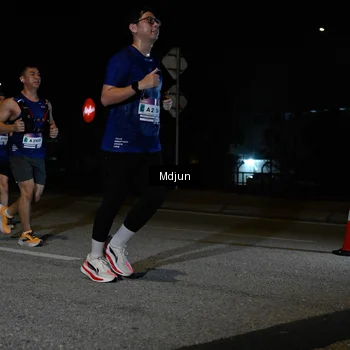 Runner Photo 7444111