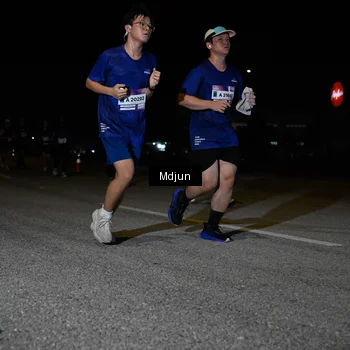Runner Photo 7444112